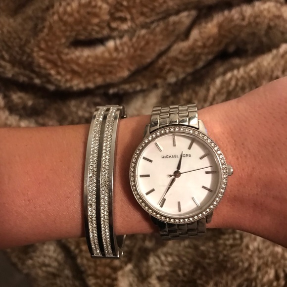 Michael Kors Silver Watch - Picture 6 of 8